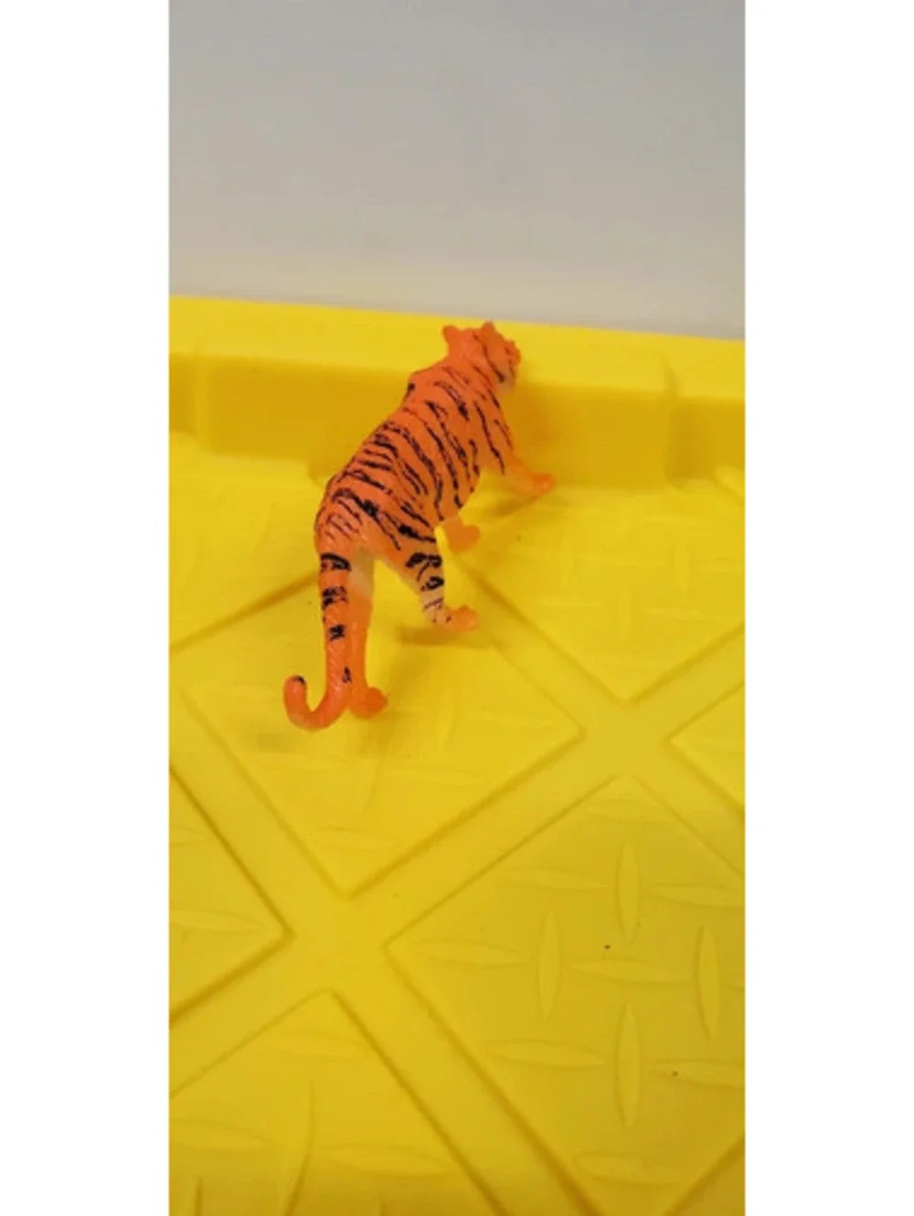 Plastic Orange Tiger Figurine Toy Wild Animal Safari Zoo